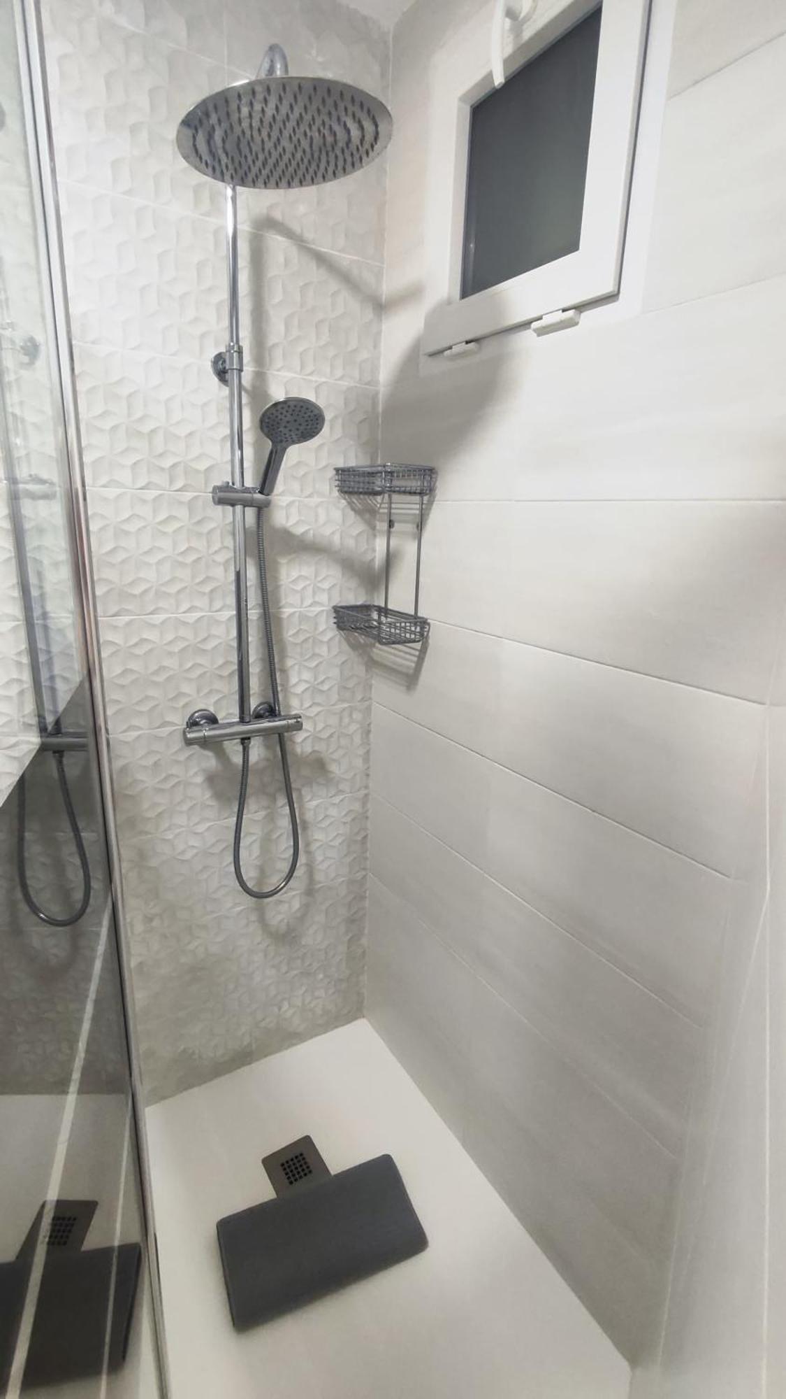 Wonderful Studio Apartment On The Beachfront 베날마데나코스타 외부 사진